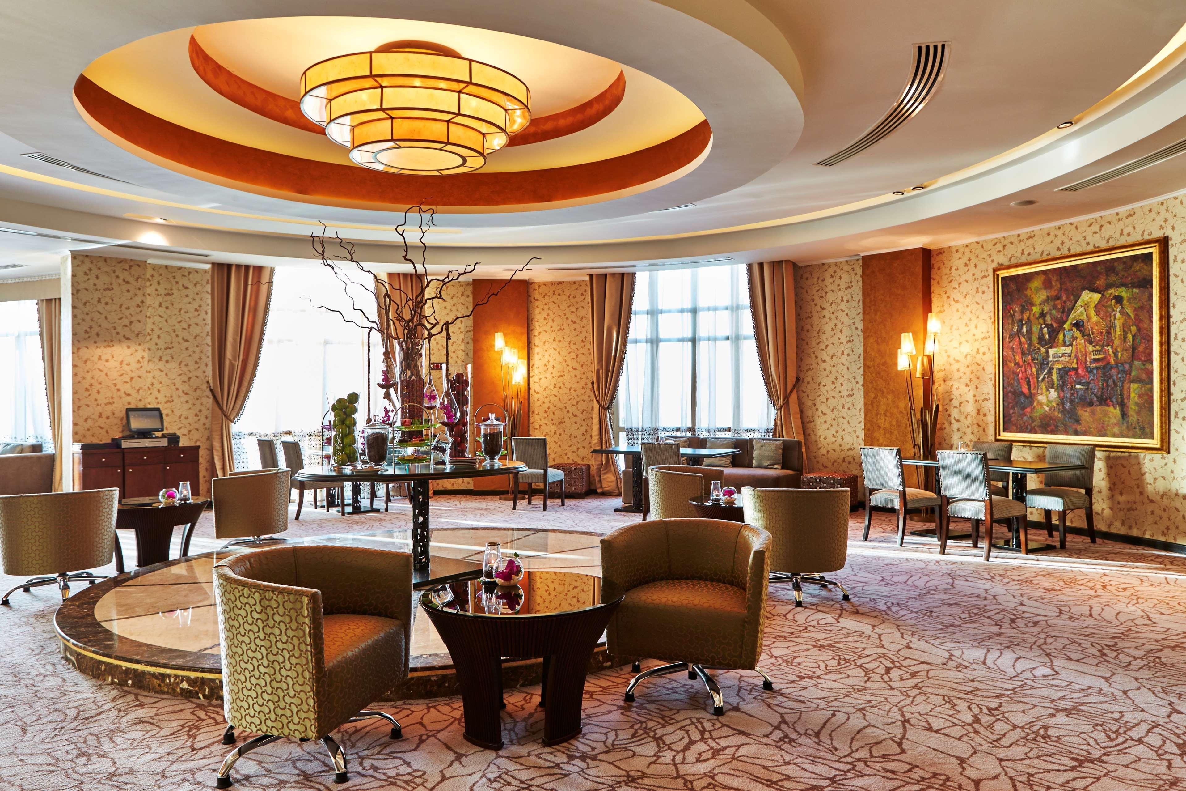 Royal Maxim Palace Kempinski Kahire Dış mekan fotoğraf The lobby of the hotel