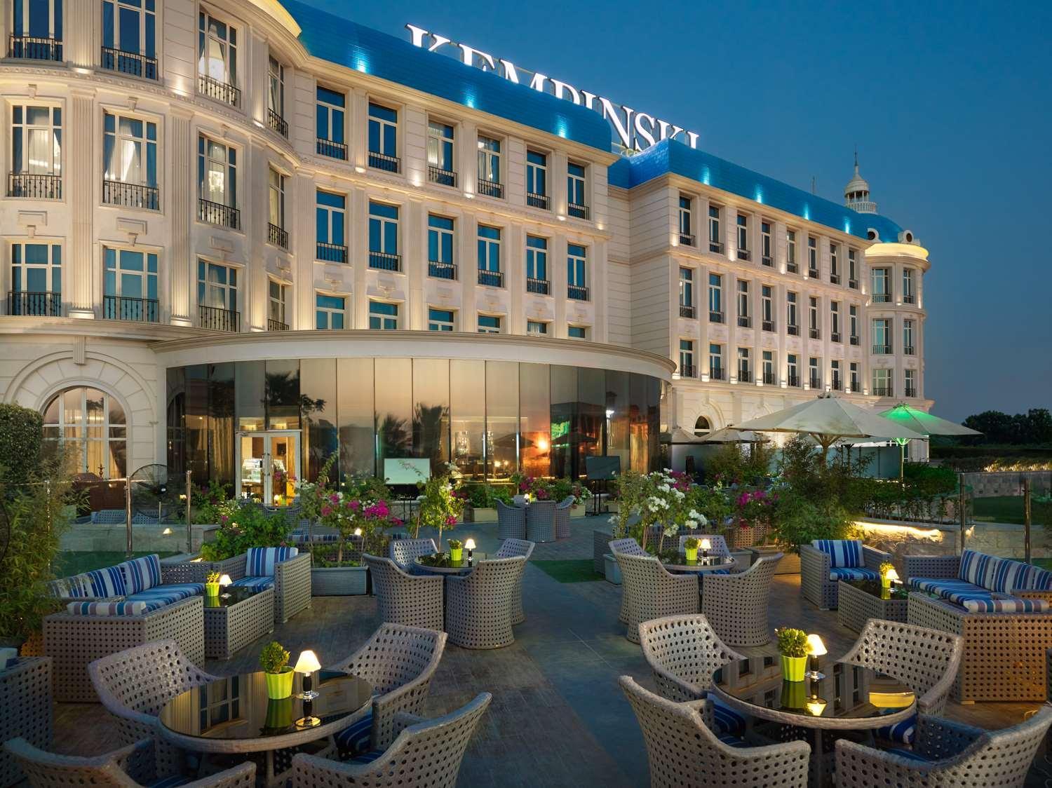 Royal Maxim Palace Kempinski Kahire Dış mekan fotoğraf The hotel's exterior