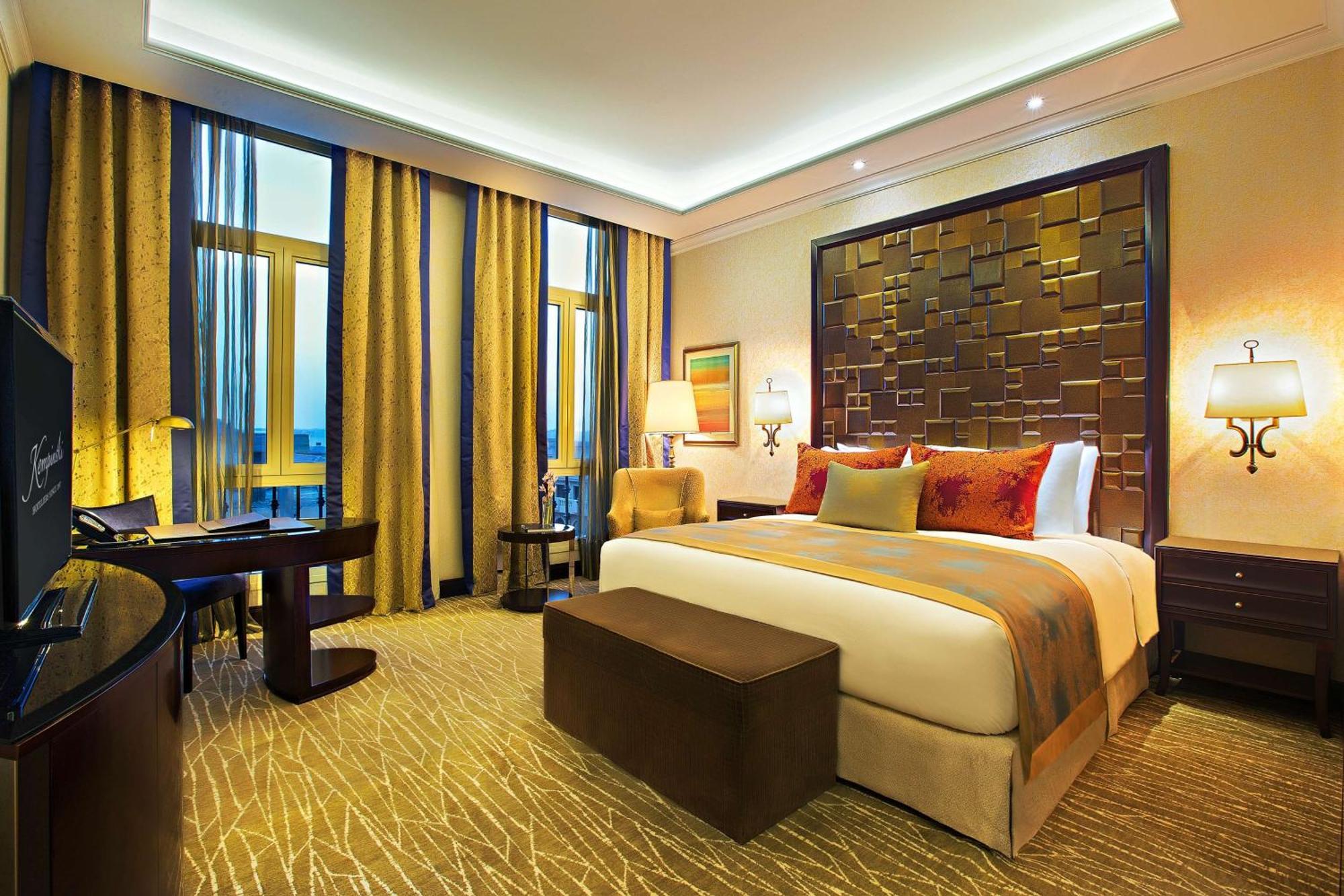 Royal Maxim Palace Kempinski Kahire Dış mekan fotoğraf A bedroom at the hotel